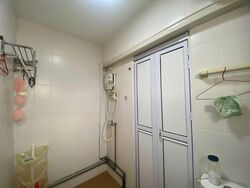 Blk 230 Hougang Avenue 1 (Hougang), HDB Executive #553620991